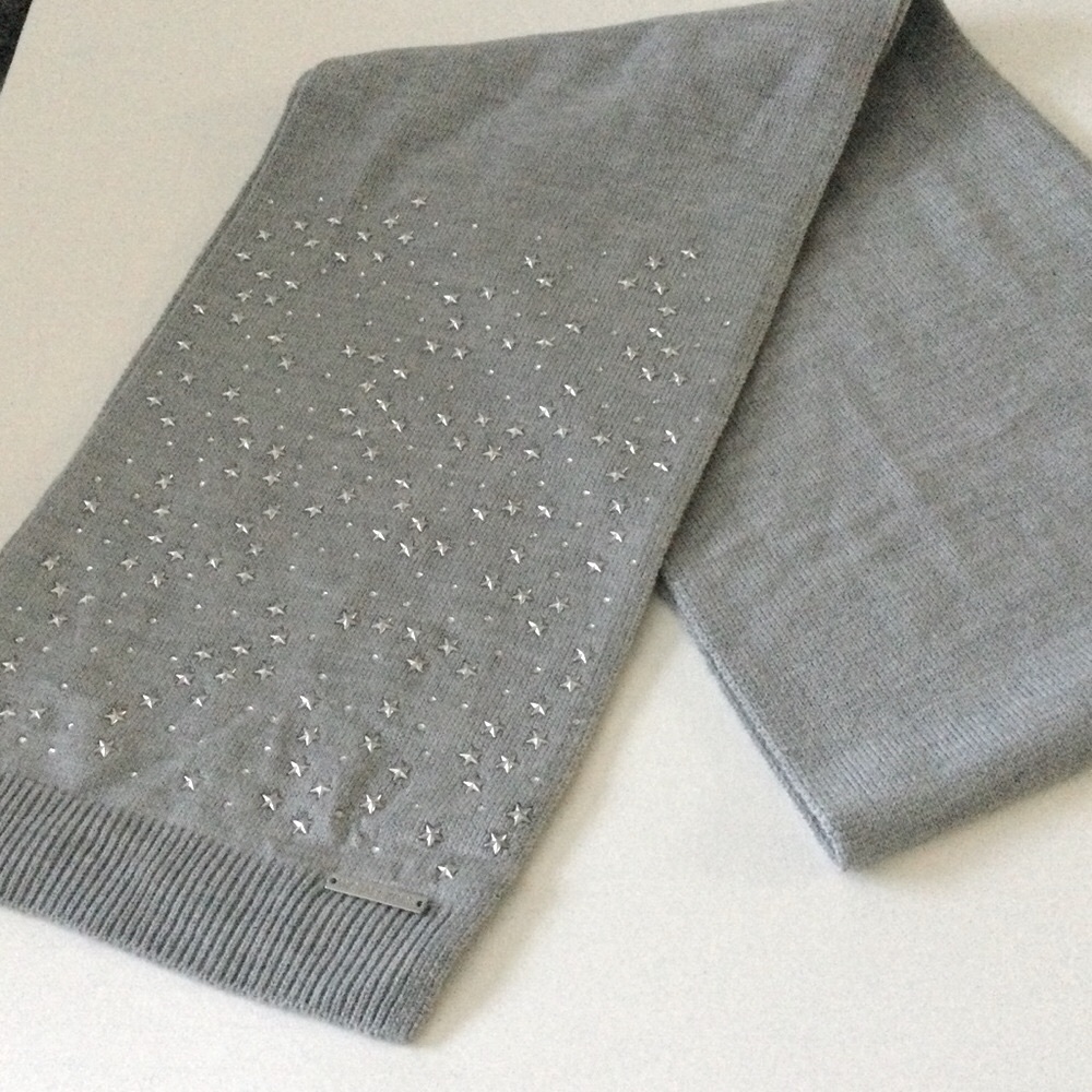 MICHAEL Michael KORS Women's Star and crystal Studded Muffler Scarf Gray NWOT